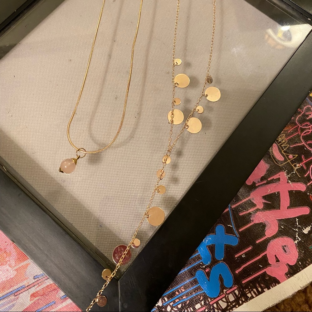Two gold necklaces - Picture 2 of 5